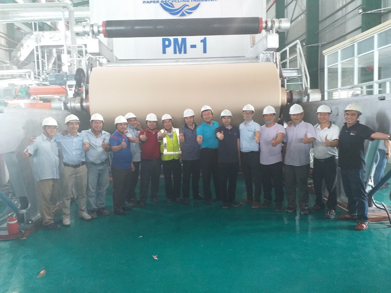 2020年12月，越南魁源紙業(yè)4000/550箱板紙順利開機(jī)出紙
